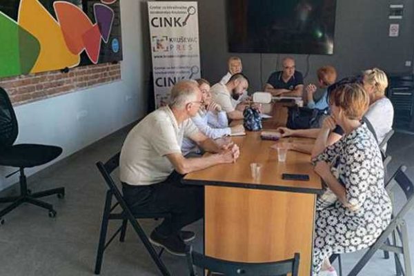 Učesnici i učesnice debate potencirali su probleme koji sprečavaju kvalitetniju saradnju medija i OCD FOTO: CINK